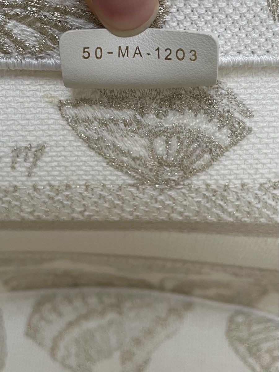 Dior Borse da donna: NEW Christian Dior Hat Basket Bag – Nuovo e nell'imballaggio originale da Vacallo venduto da kellyyy 6