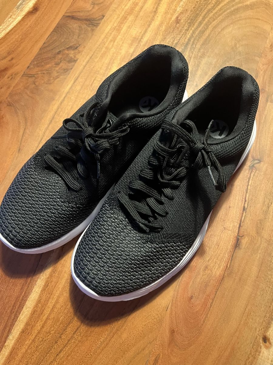 Scarpe da uomo: Kempa Turnschuh neu gr 42 – Nuovo (secondo la descrizione) da Gerzensee venduto da JaLe14