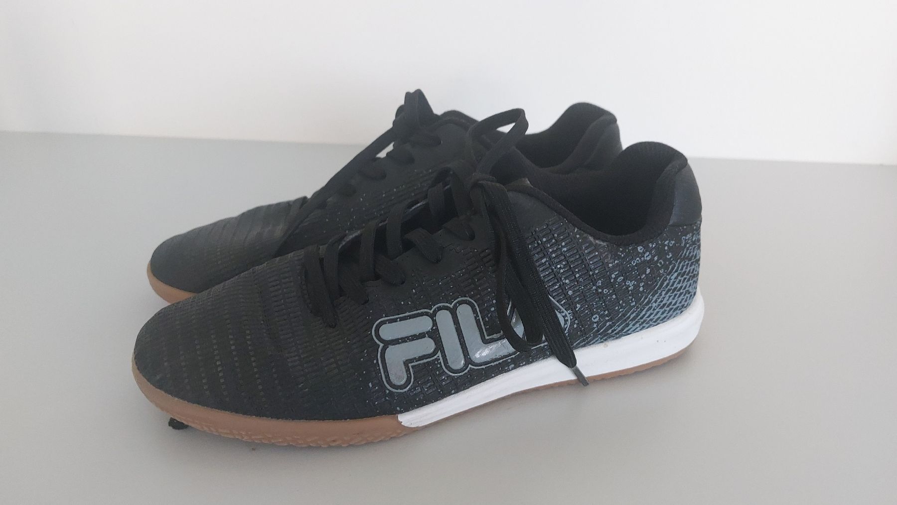 Fila Scarpe da uomo: Fila Hallenschuh – Usato da Mümliswil venduto da BaderB