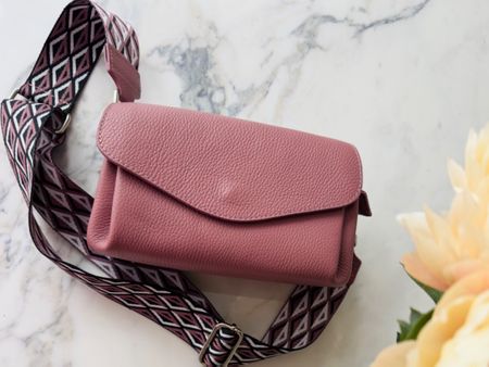 Envelope Tasche „Rosa“ inkl. Taschengurt