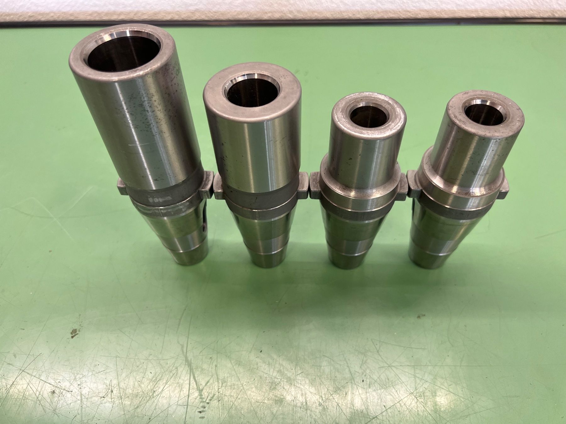 Tutti gli attrezzi: Porte-outils ISO40 – Usato da Aarberg venduto da SNMachines 3