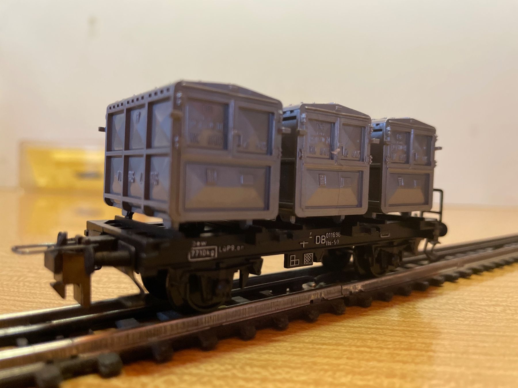Trix Modellini di ferrovie: Trix Express 53345800 Güterwagen DB, Spur H0 – Usato da Suhr venduto da Daneli7 1