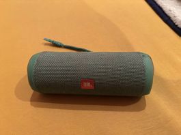 JBL Flip 5 Speakers 