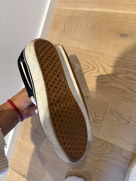 Herrenschuhe: Schwarze Vans – Gebraucht aus Aesch BL von sab_9j2z