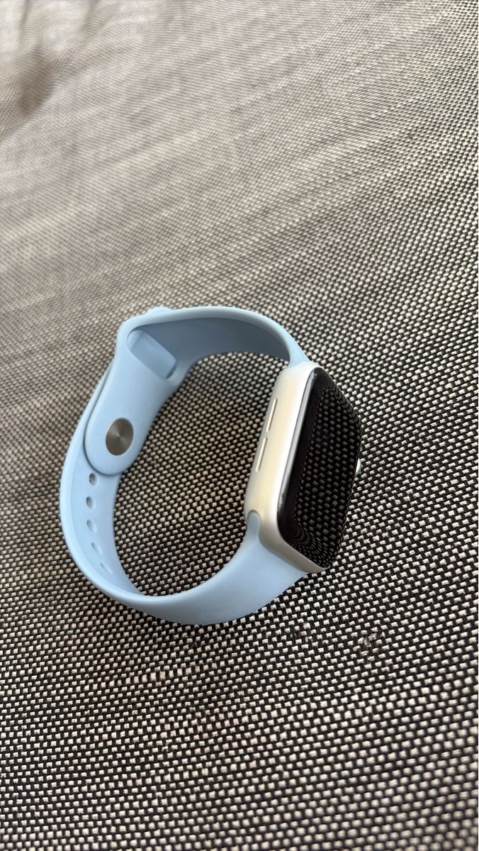 Apple Smartwatch: Apple Watch SE 40mm GPS + Cellular – Usato da Therwil venduto da sjermann 1
