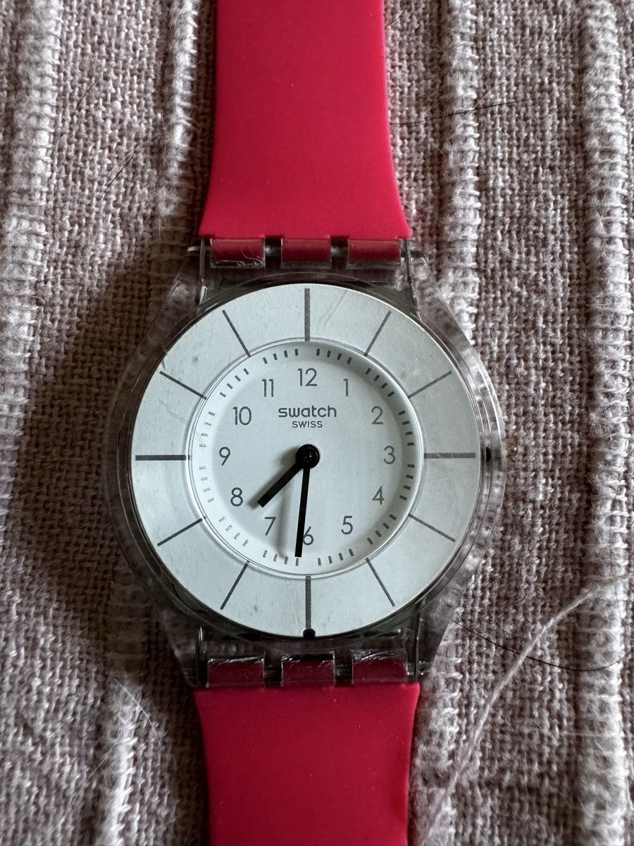 Swatch Montres: Swatch Skin White and Red – D'occasion à Vevey par Eiden77 1