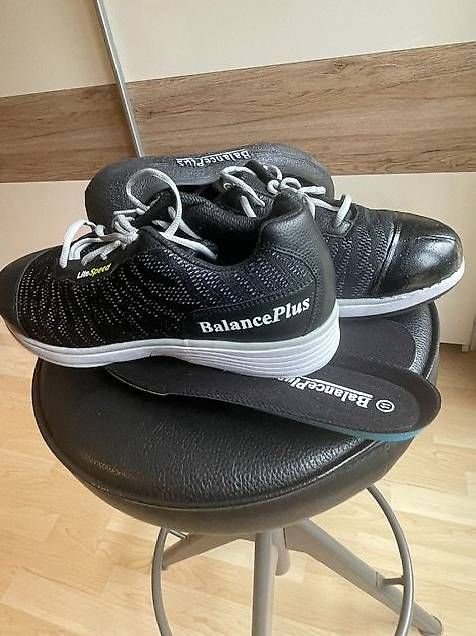 Scarpe da uomo: Curlingschuhe  – Usato da Bolligen venduto da Giorgiolino