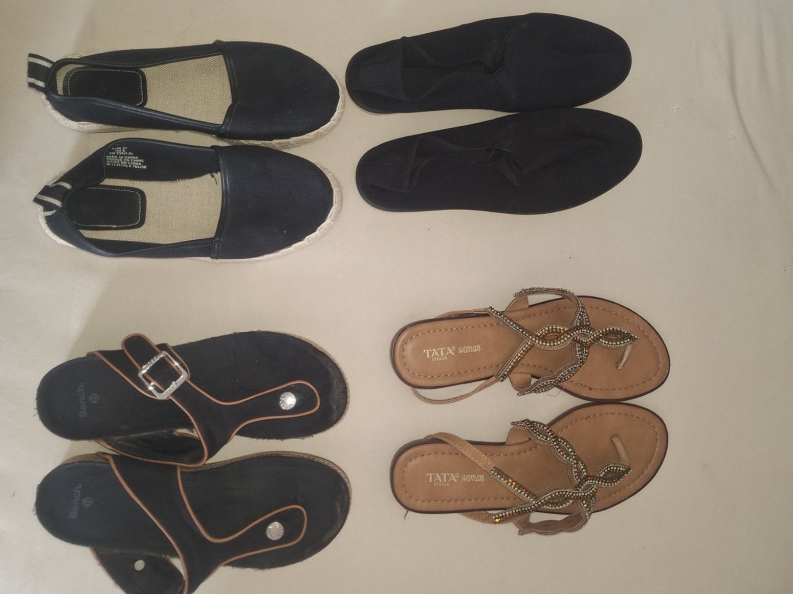 Scarpe da donna: Sommer Schuhe Gr. 37/38 – Usato da Stansstad venduto da Duracell__5
