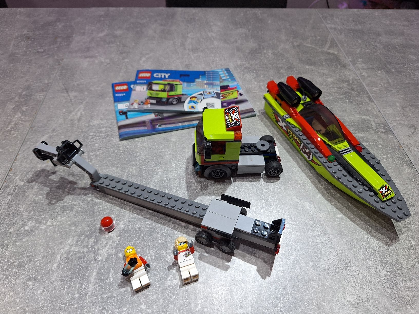 Lego Spielzeuge: Lego 60254 Rennboot Transporter – Gebraucht aus Egerkingen von Niceli1 1