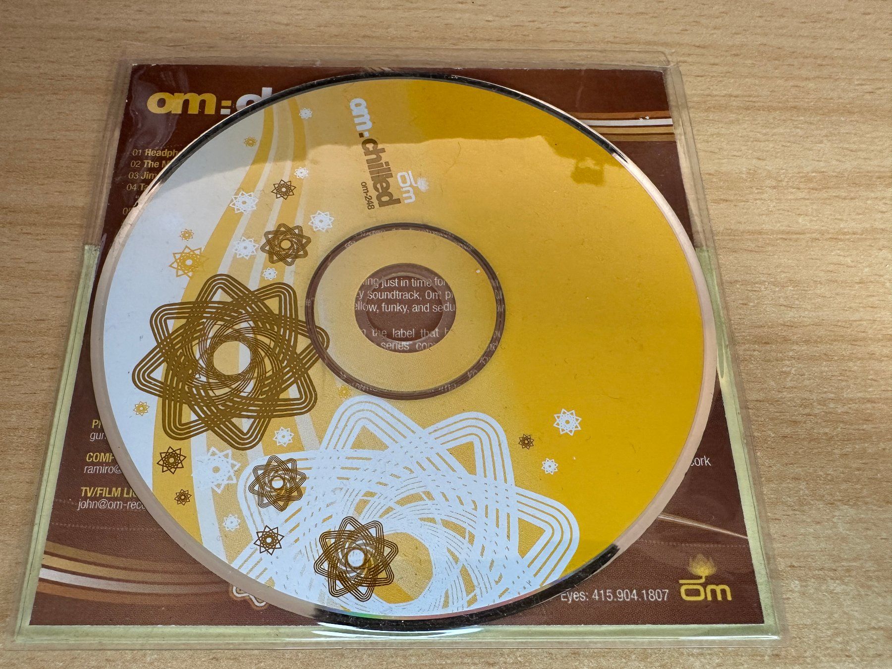 CDs: Various – Om: Chilled - Promo CD – Gebraucht aus Rikon im Tösstal von Alpenmutz 1