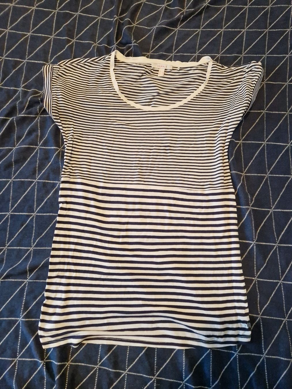 Esprit T-shirt: Esprit Umstandsshirt Streifen L – Usato da MUEHLAU venduto da ibo_5c7d