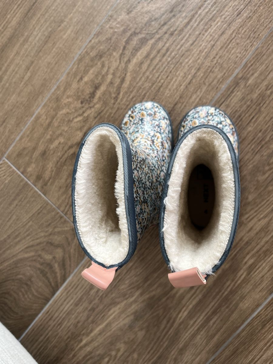 Next Schuhe für Jungen: Bottes de pluie, chaudes, taille 20.5 – Neu (gemäss Beschreibung) aus Hauterive NE von Lipal 1