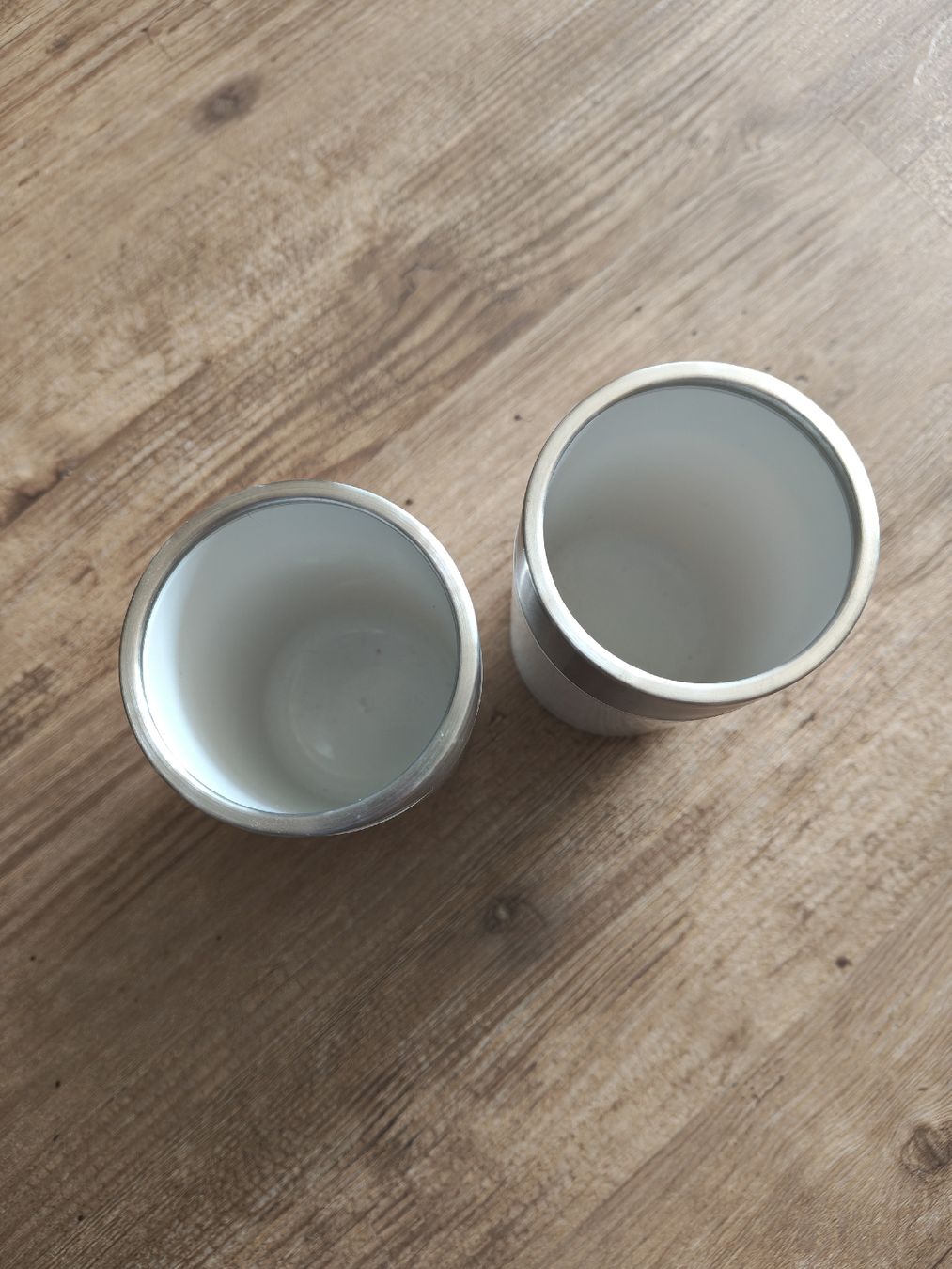 Soins dentaires: 2 Zahnputzbecher – D'occasion à Flawil par minggeli83 1