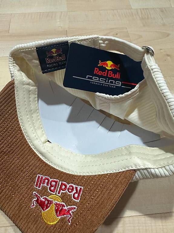 Copricapi, berretti & cappellini: Casquette Red Bull – Nuovo e nell'imballaggio originale da Meyrin venduto da zifeo 1