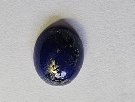 Schöner Lapislazuli Cabochon; 3.45 ct.