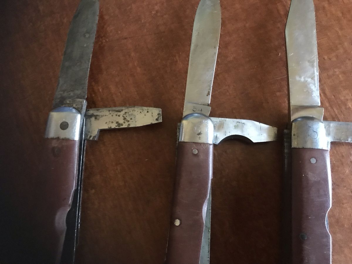 Coltelli tascabile: 3 alte Militärsackmesser – Usato da Goldach venduto da Roger131313 7