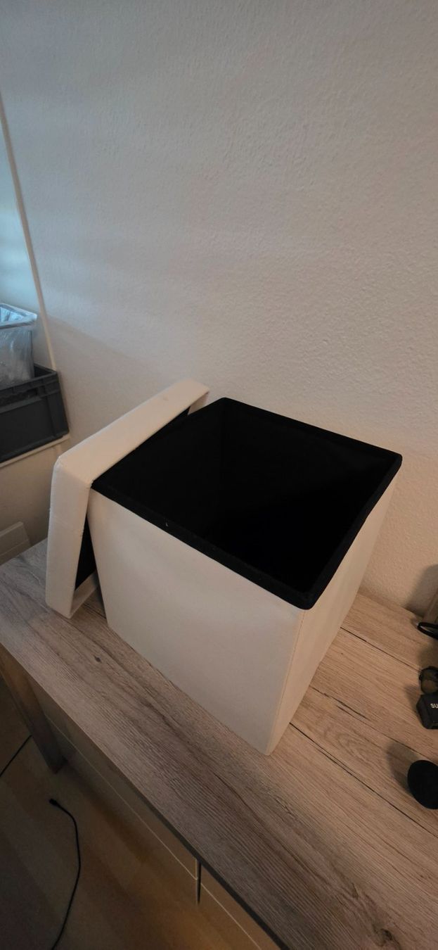 Hocker: Hocker mit Stauraum – Gebraucht aus Zürich von Abrar123 3