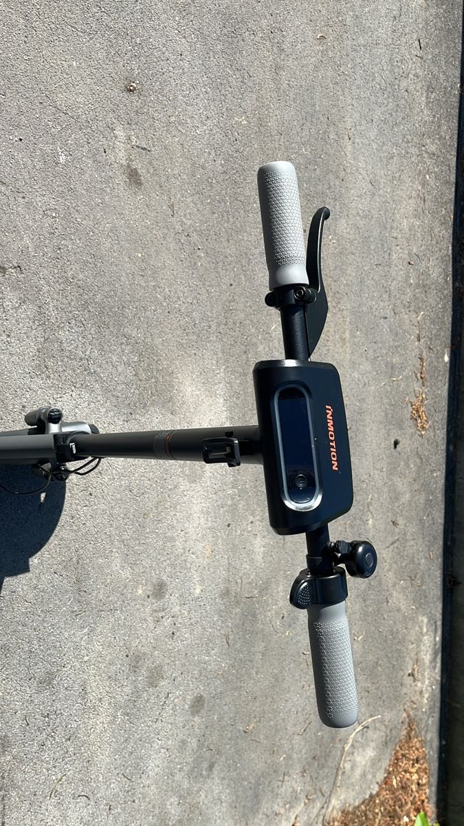 Scooter: Trottinette électrique Inmotion L9 – Usato da Aigle venduto da bor_zv6q 2
