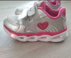 Kinder Schuhe mit LED Lichter, Gr. 24 🎀