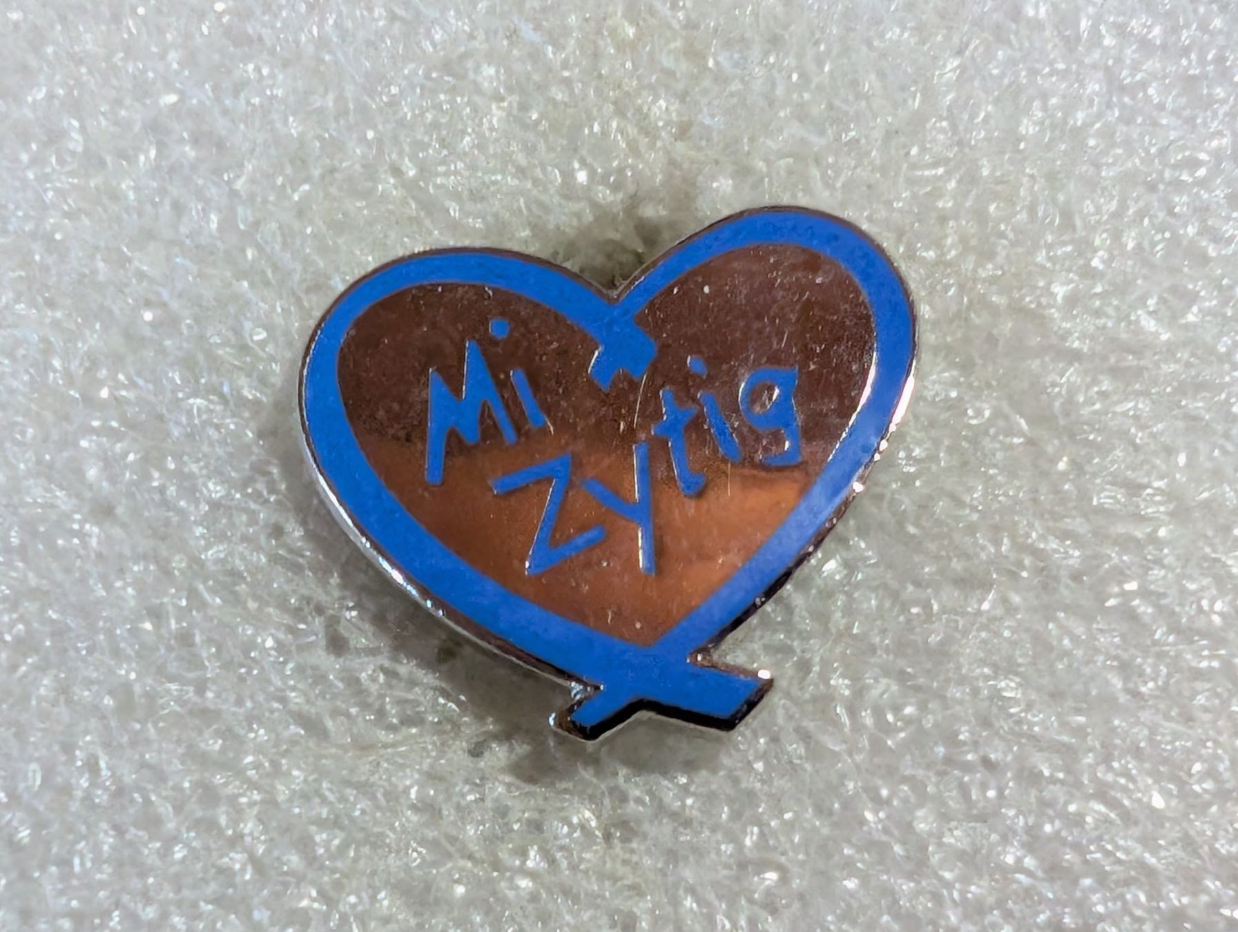Placchette & Badge: Ansteckpin 98: Mi Zytig – Usato da Oppligen venduto da Pin-Fall-Shop