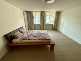 Massivholzbett inkl. Nachttisch  CHF 550. 160x200