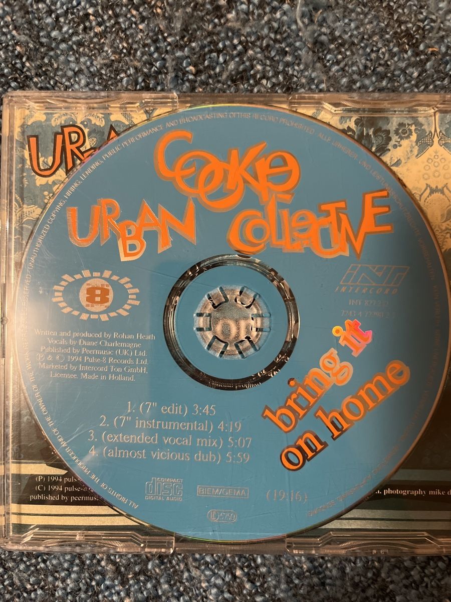 CDs: Urban Cookie Collectiv - Bring It On Home – D'occasion à Lützelflüh-Goldbach par Deiv4 2