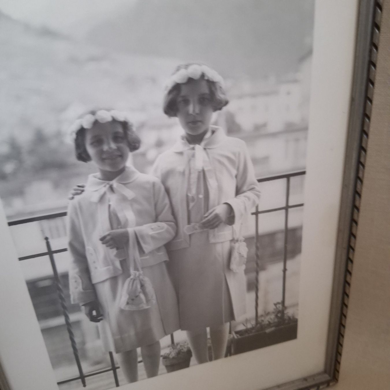 Foto & Immagini: Herziges, nostalgisches Schwarz-weiss-Bild, Erstkommunion – Usato da Winterthur venduto da Goldpipau 4