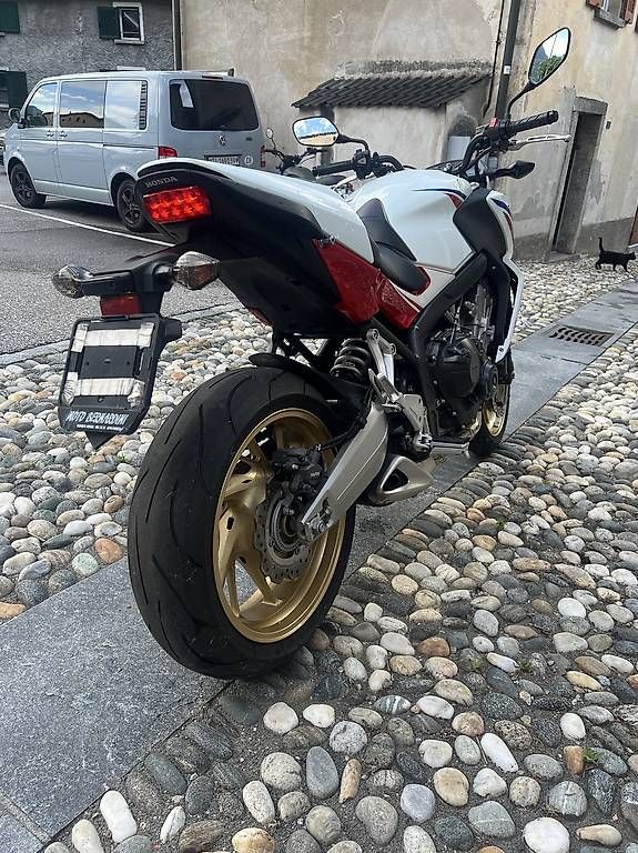 Strasse: Honda CB650FA – Gebraucht aus Giornico von pin_t2f6 1