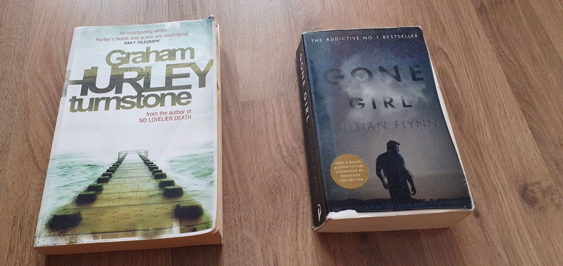 Livres: 2 englische Bücher – D'occasion à Wallenwil par Rainbow45