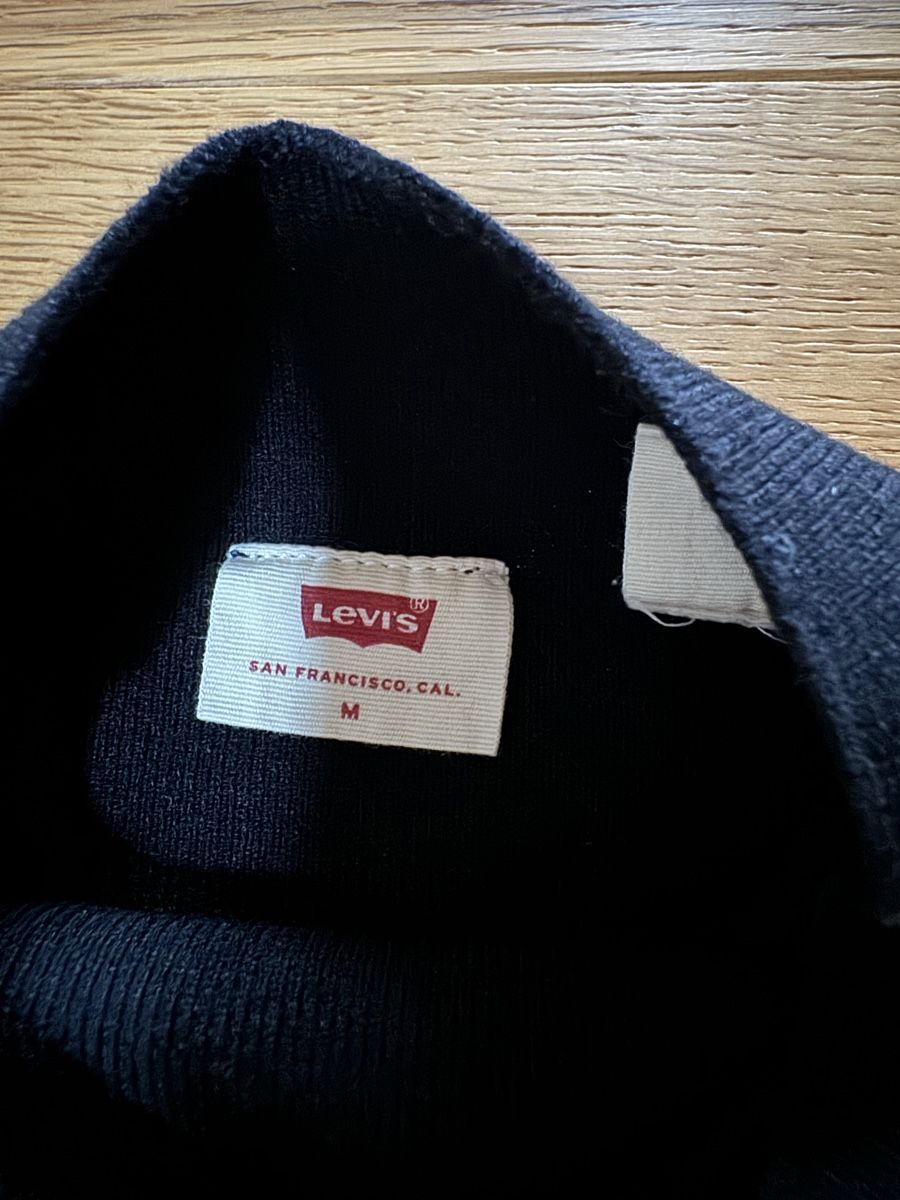 Levi's Pullover & Sweatshirts: Schwarzes Langarmshirt mit Cut-Outs Gr. M – Neu und originalverpackt aus Seon von noe_zz6w 3