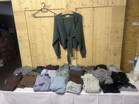 Damenkleider Paket (2/2)