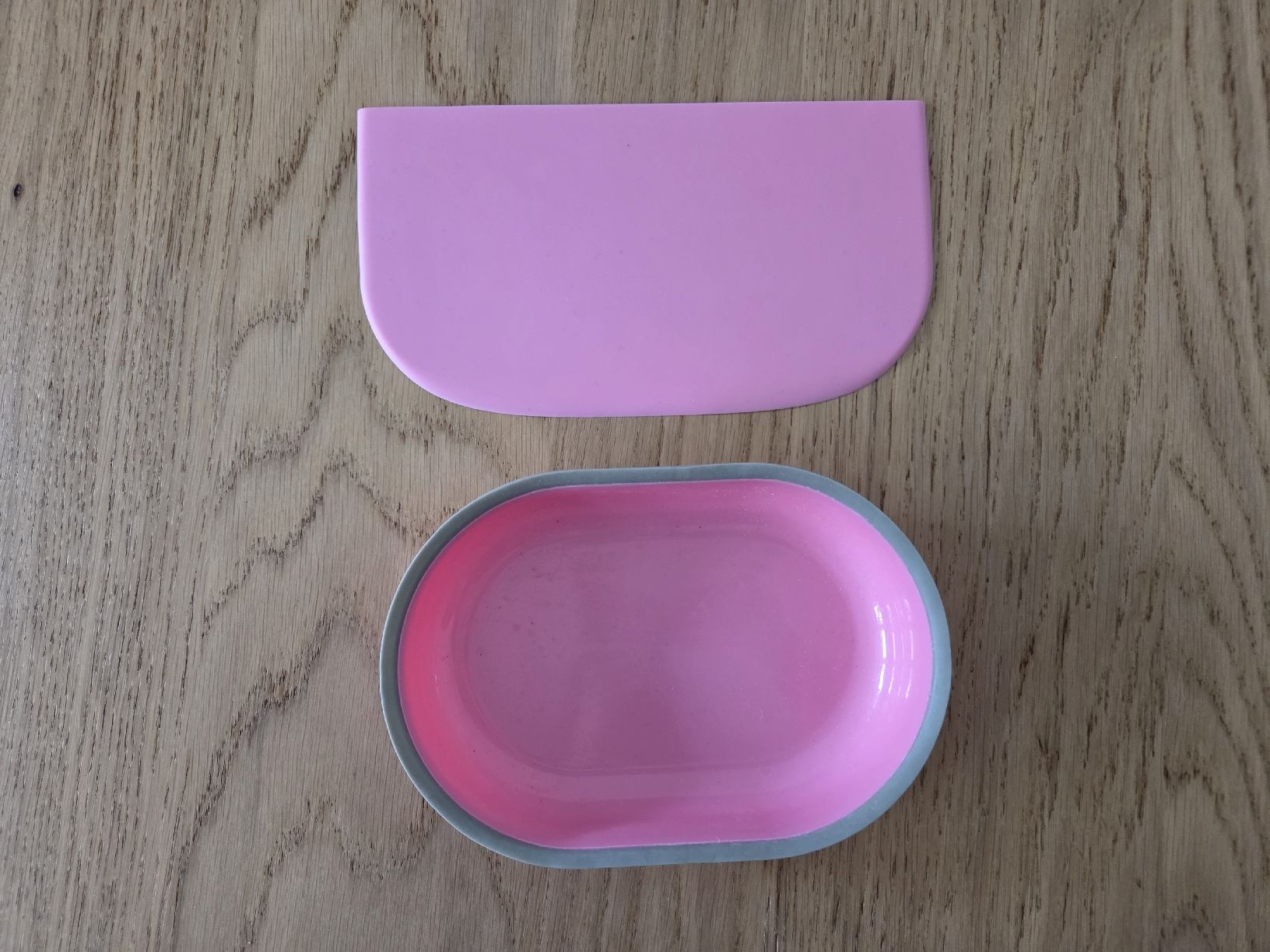 Ciotole: Surefeed Futternapf & Schutzmatte PINK – Usato da Sennhof (Winterthur) venduto da Hirnschmadder-1