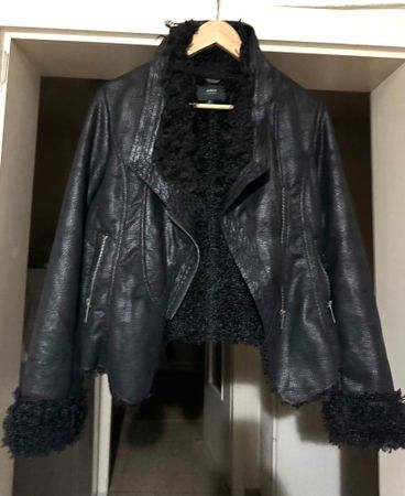 Veste en similicuir noir de la marque Zebra, taille M neuve