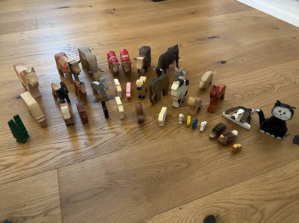 Jouets: Diverse Holztiere – D'occasion à Hausen am Albis par Be13