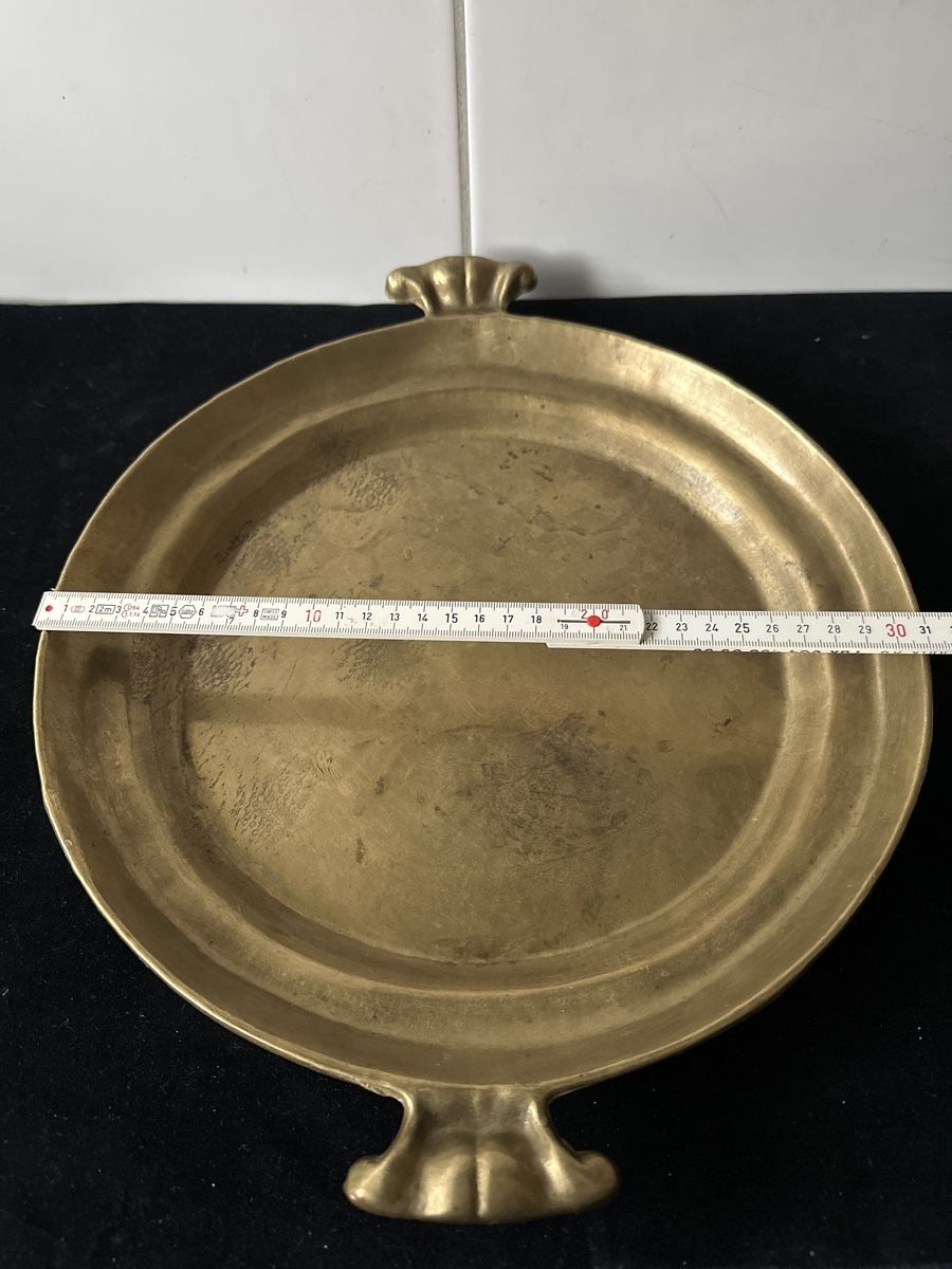Piatti di portata: Antike Messingplatte Servierplatte Vintage Deko 31,5cm D. – Usato da Zürich venduto da Chaeffeler 4
