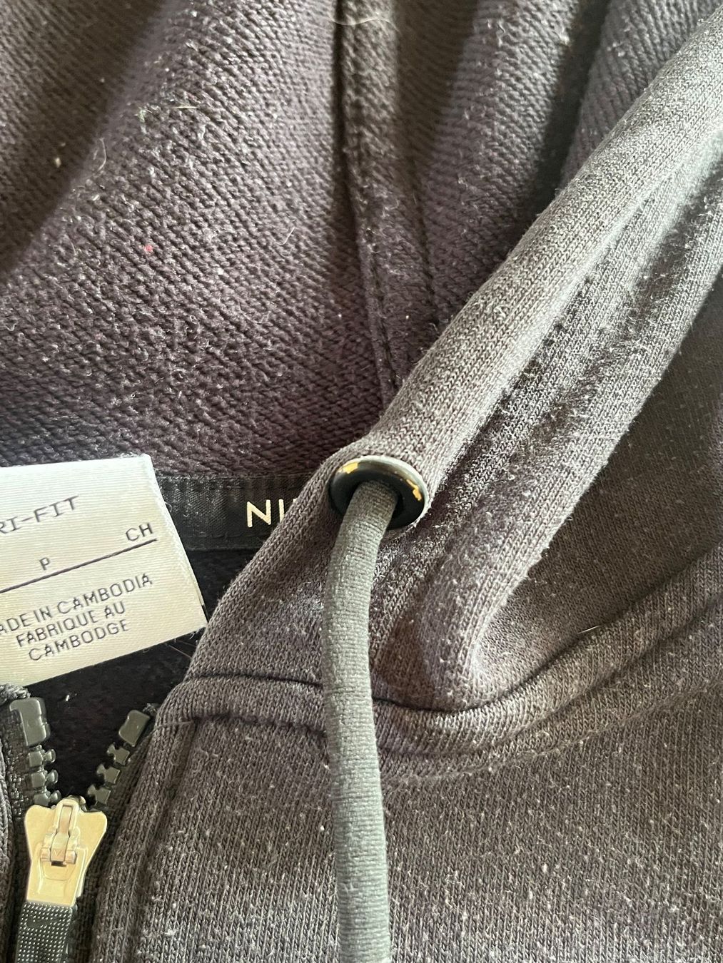 Nike Maglioni & Felpe: Nike Jäckchen/Pulli schwarz – Usato da Laupen BE venduto da lee_ym6v 3