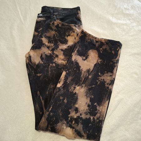 Levi’s 501 Custom Bleach / Distressed – W33 L34