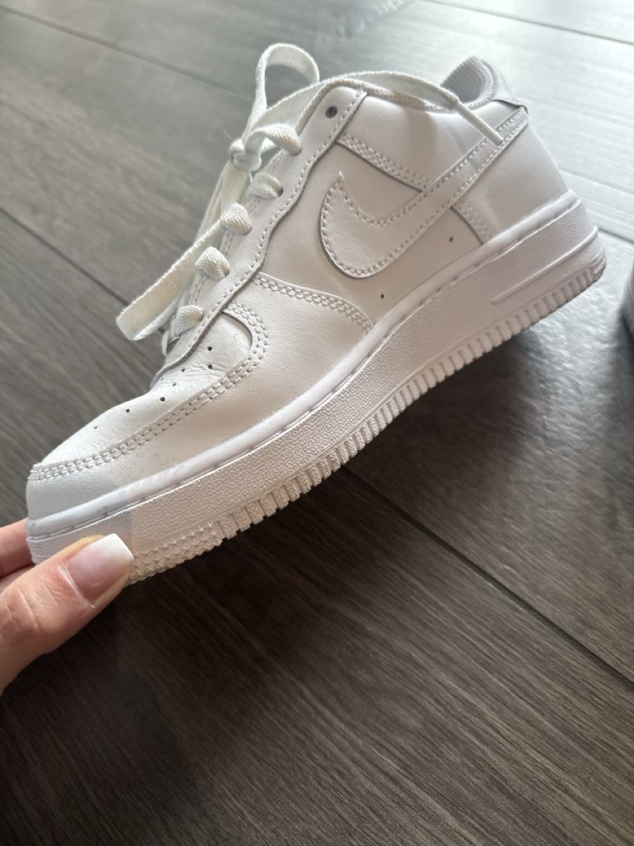 Nike Damenschuhe: Nike Air Force 1, classiques et confortables, taille 37 – Neu (gemäss Beschreibung) aus Pieterlen von tha_q8qg 1