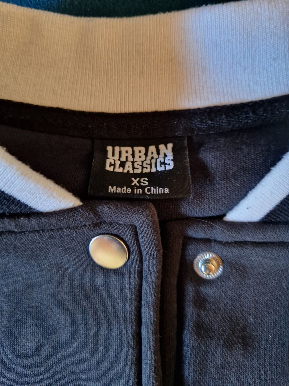 Giacche: Urban Classics College Jacke XS – Usato da Jaun venduto da RD03 1
