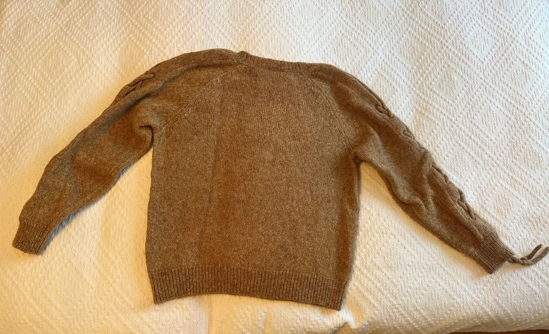 Iro Maglioni & Felpe: Iro Pullover Damen beige mit Schnürung an Ärmeln – Usato da Bülach venduto da Jubet 2