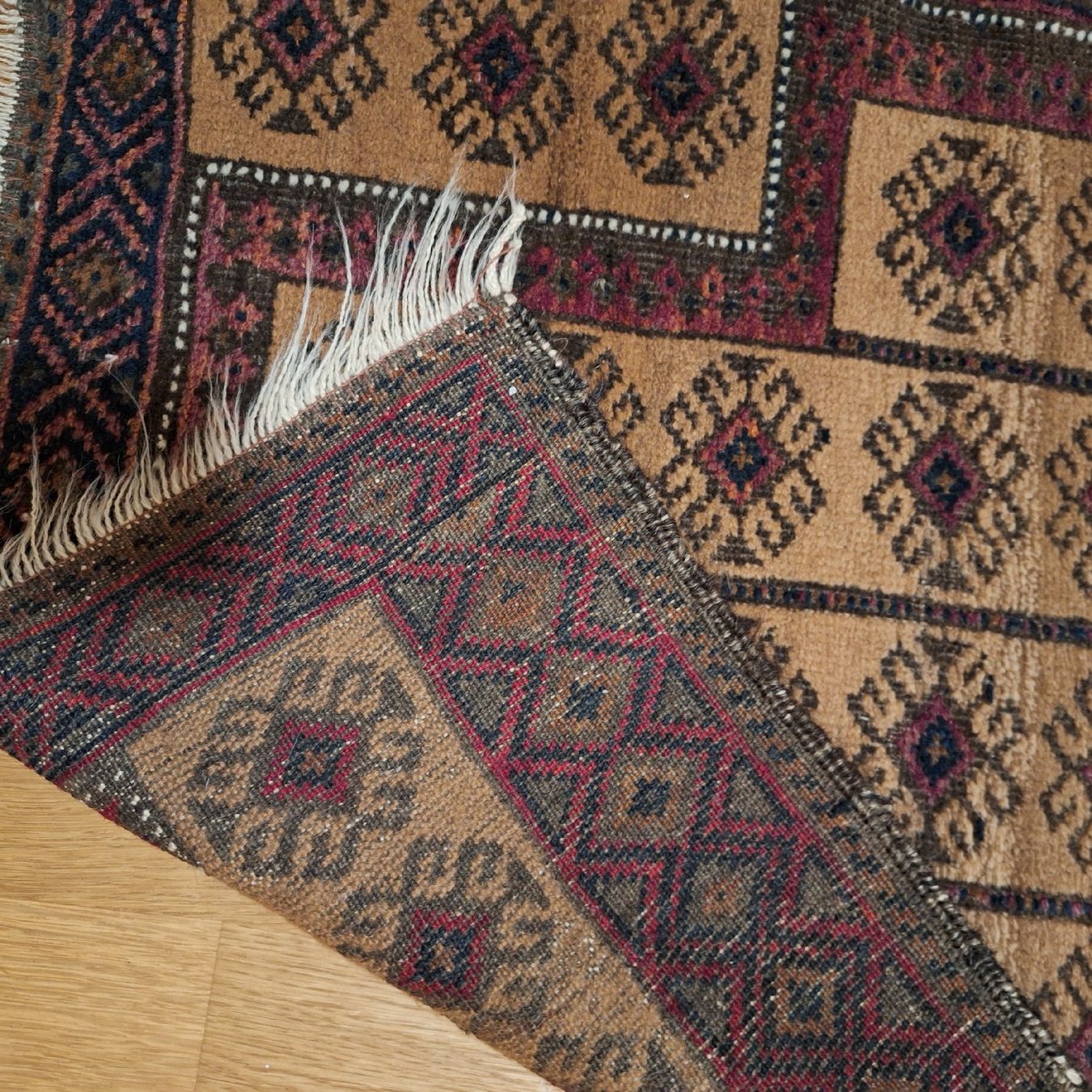 Toutes les décorations: Schöner Belutsch Teppich – D'occasion à Winterthur par Goldpipau 3