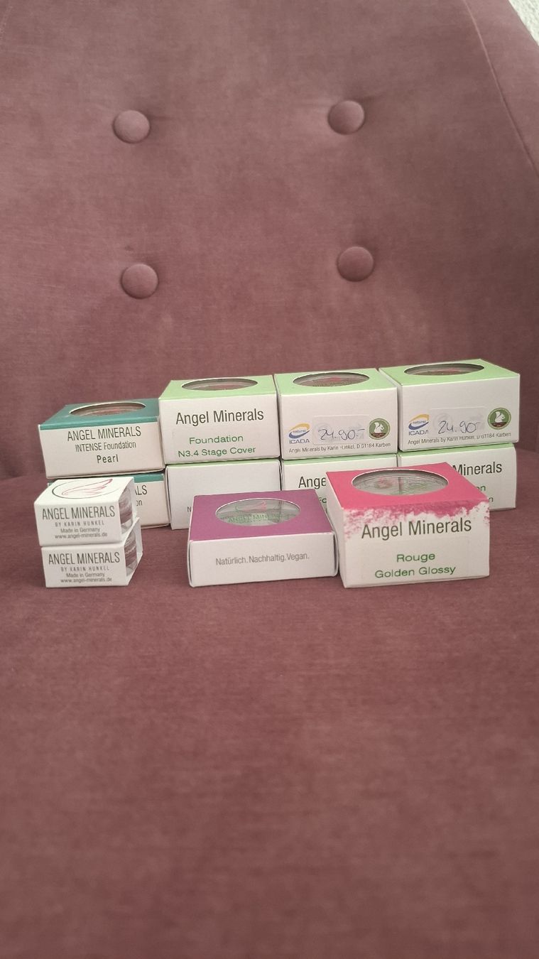 Cura del viso: Angel Minerals Set NP 200.- – Nuovo e nell'imballaggio originale da Seewen SZ venduto da pw14 1