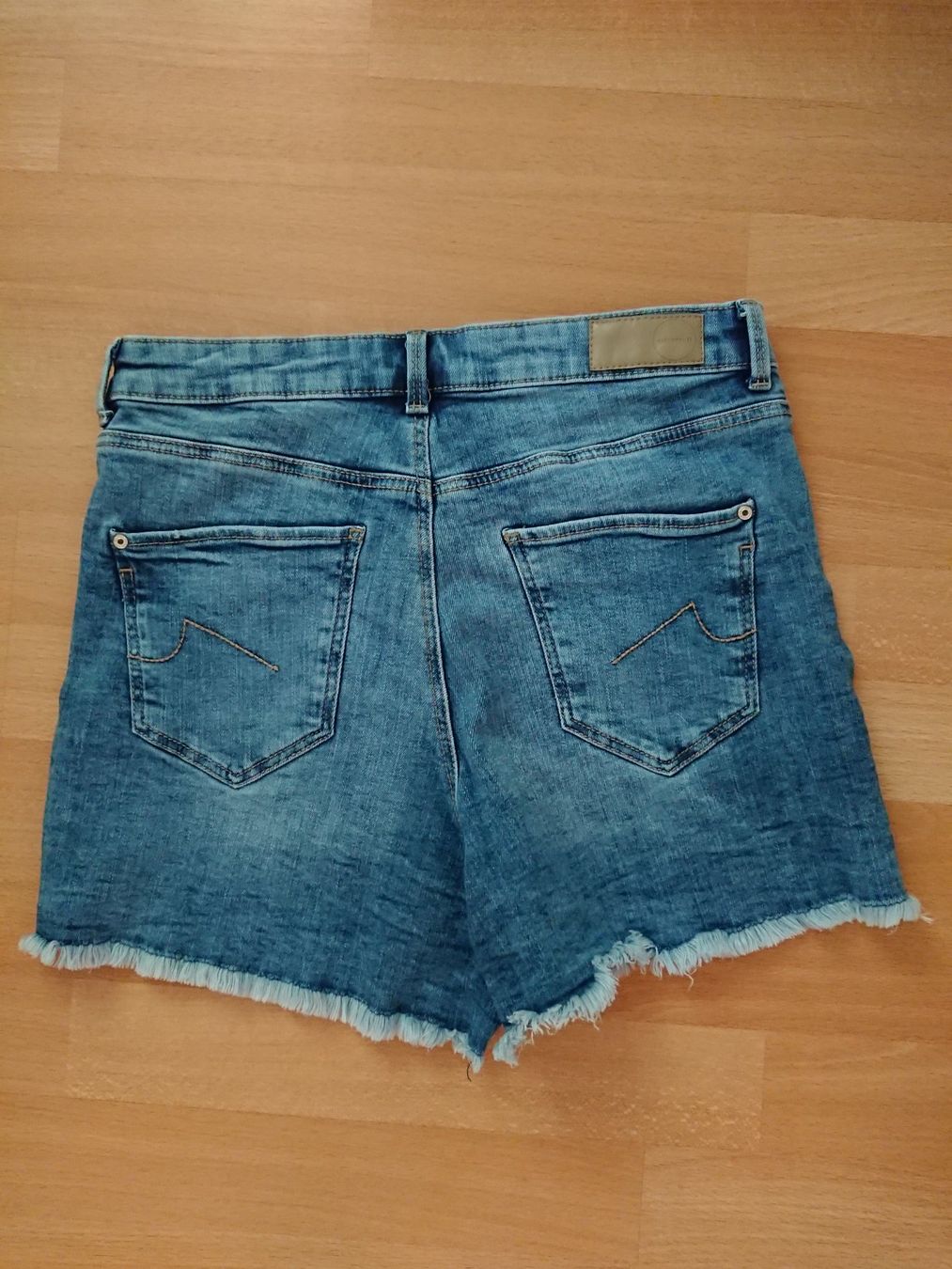 C&A Hosen: Damen High Rise Shorts C&A Basic Gr. 38 – Gebraucht aus Hallau von CHACLA 2