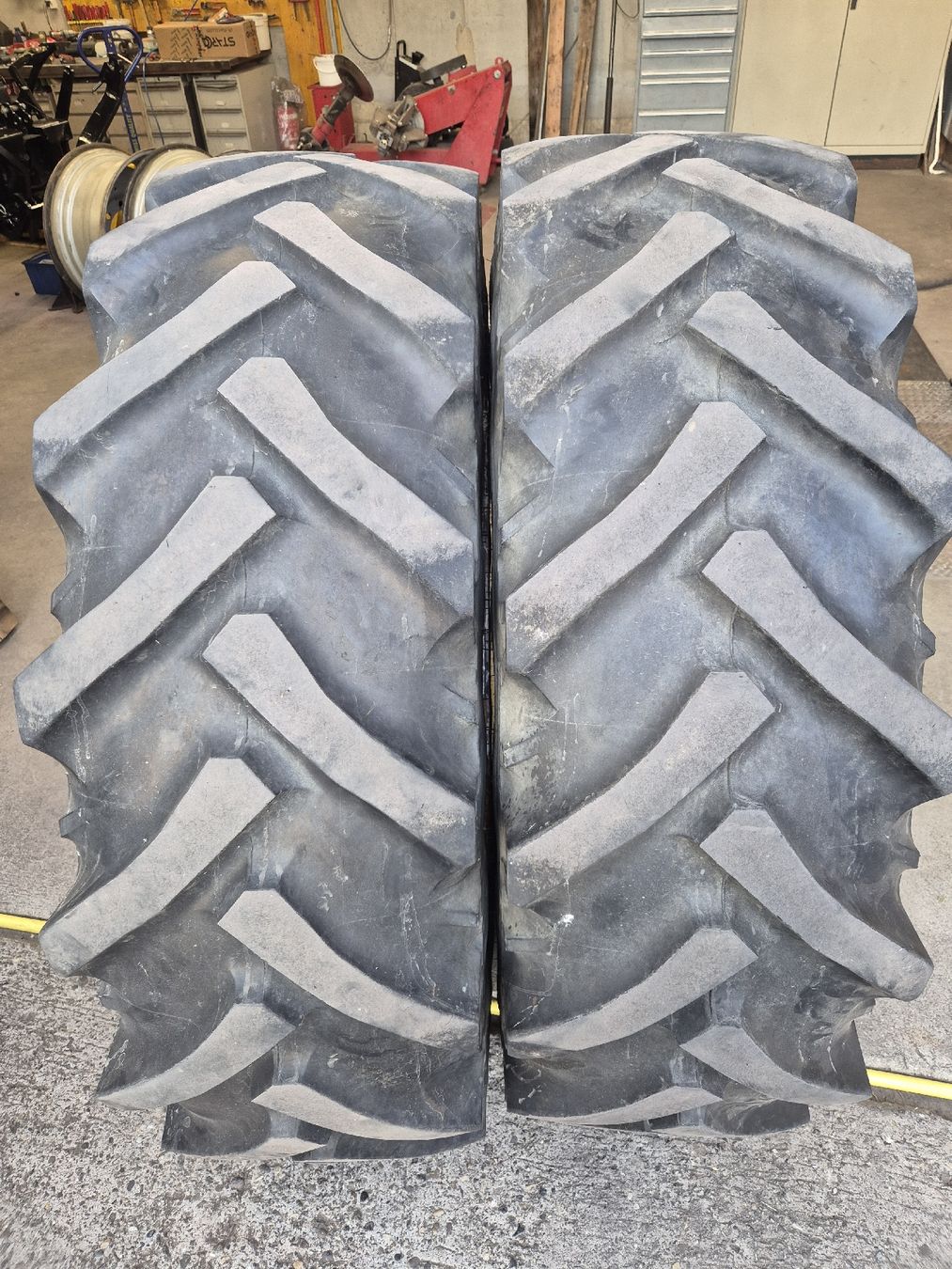 Pneumatici & Ruote complete: Occ. Pneu Kormoran 16.9R30  – Usato da Muhen venduto da R-Tech