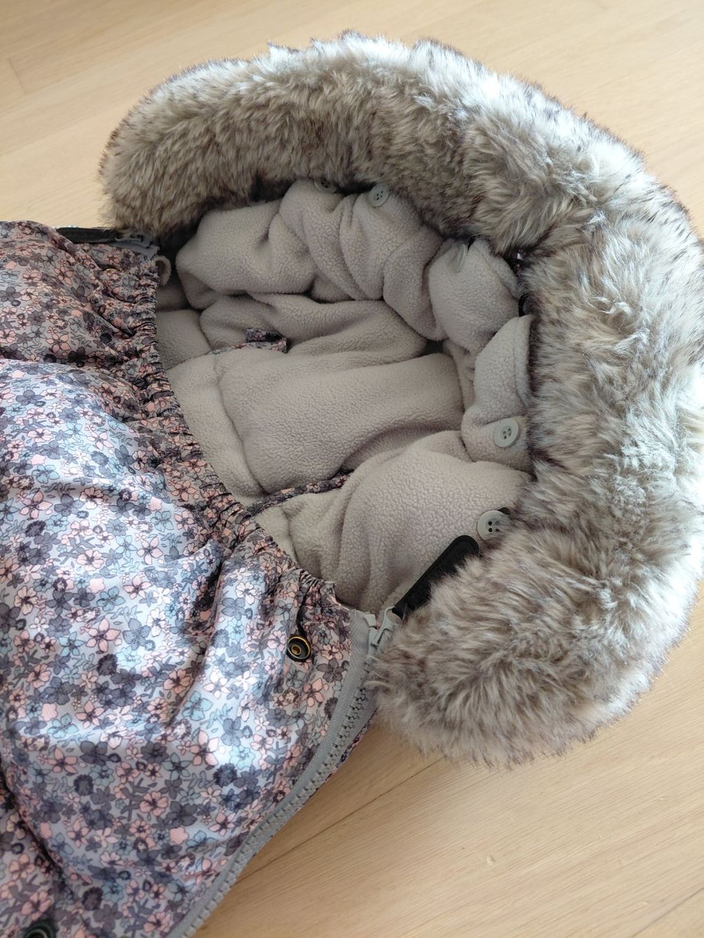 Elodie Sacchi a pelo: Winterfusssack Elodie Details – Usato da Winterthur venduto da linngu 2