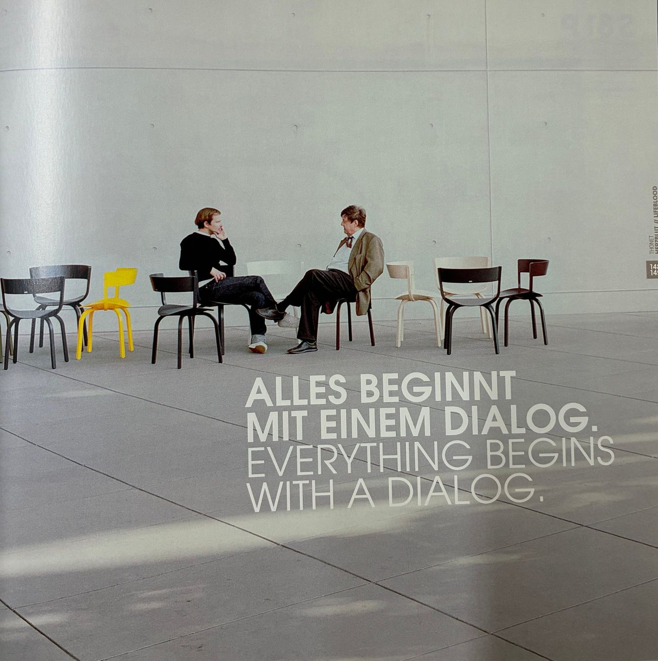 Bücher: Thonet Essence 01-Brandbook – Gebraucht aus Klingnau von Joal4 2