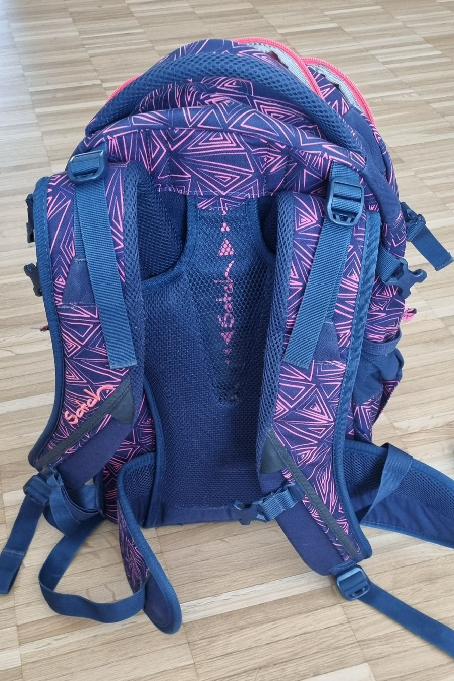 Allestimento di negozi e stand fieristici: Schülerthek / Schulrucksack / -ranzen - Marke: SATCH – Usato da Neftenbach venduto da DanielaS01020304 4