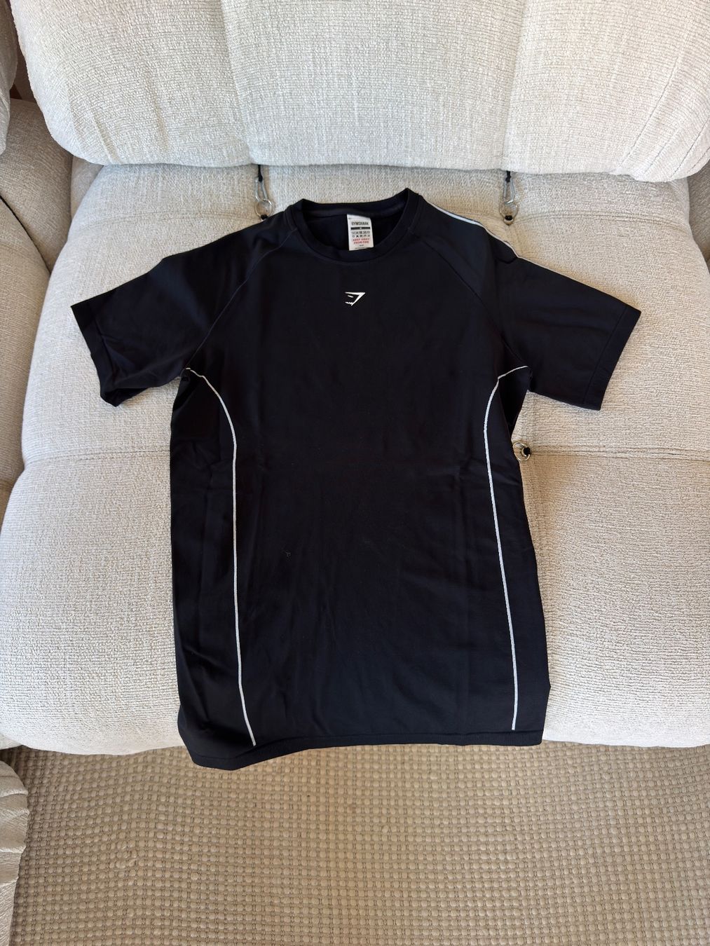 Gymshark T-shirt: Gymshark | T-Shirt – Nuovo (secondo la descrizione) da Horgen venduto da onur_5 2