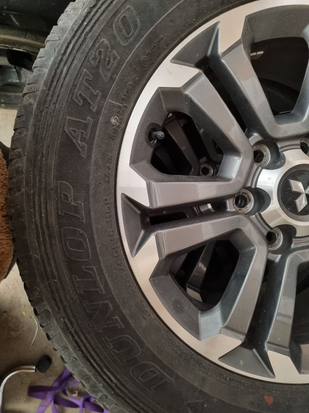 Mitsubishi Cerchioni: Mitsubishi L200 Kompletträder – Usato da Turbach venduto da edeltrashalien 1