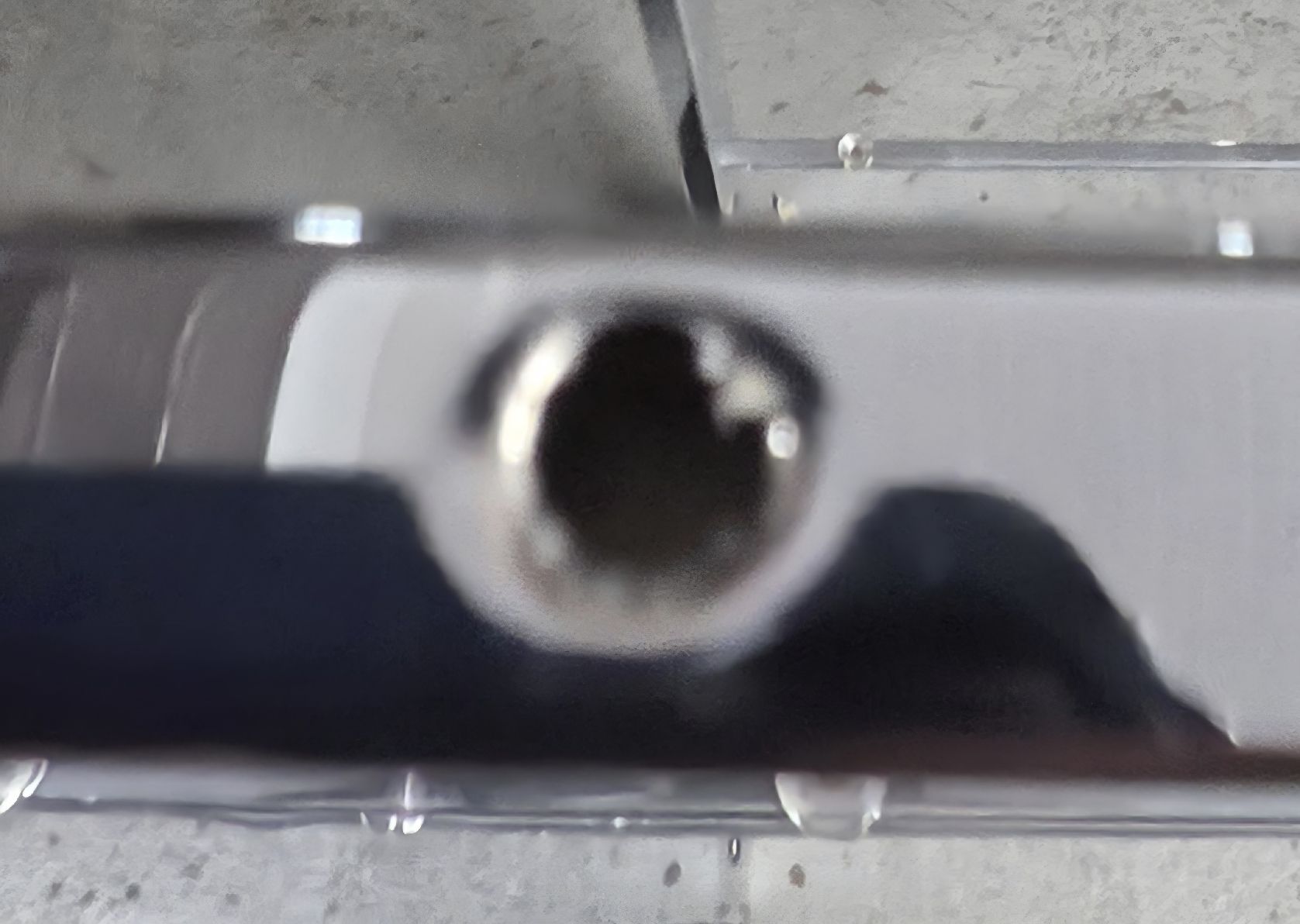Scaffali: GESTELL VERCHROMT MIT 5 GLASTABLAREN – Usato da Zürich venduto da eufuend 4
